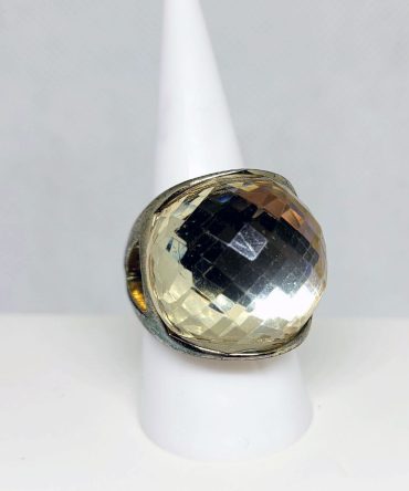 Gold round clear multi faceted ring vintage