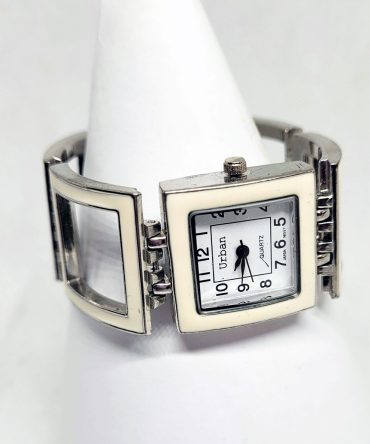 Cream watch vintage style (small fit 6 inches)