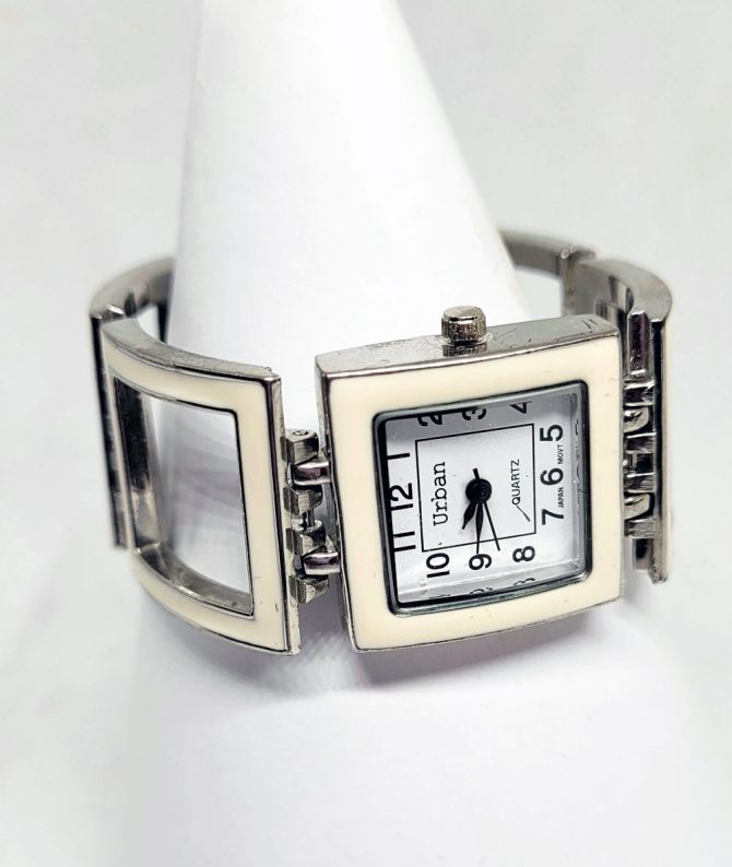 Cream watch vintage style (small fit 6 inches)