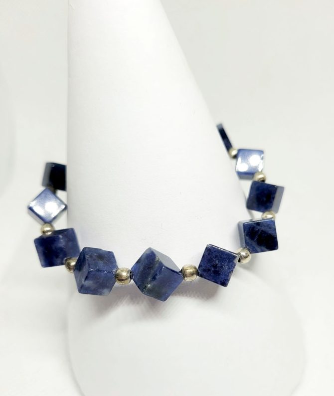 Blue cube bracelet vintage
