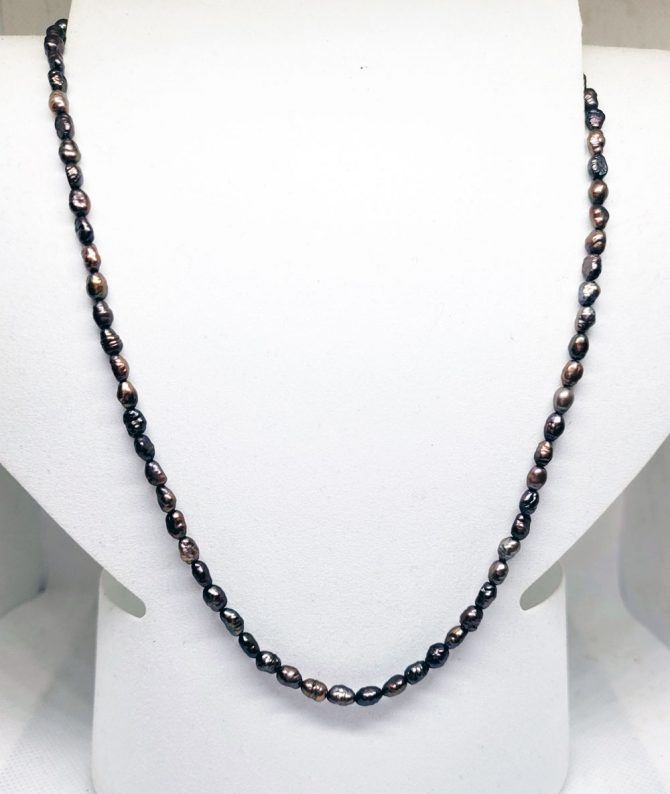 Brown pearl necklace
