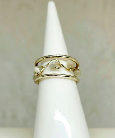 Silver white bead ring