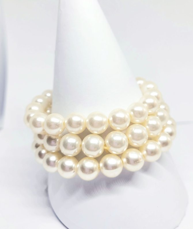 Pearl bracelet (3 separate)