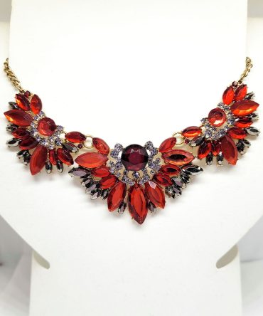 Gold red gem fan necklace