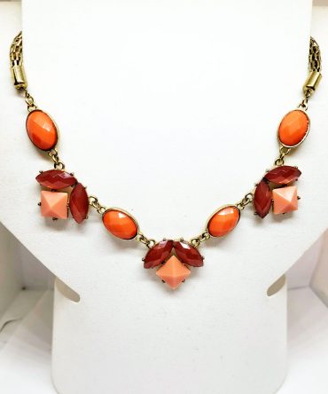 Gold pink bead necklace