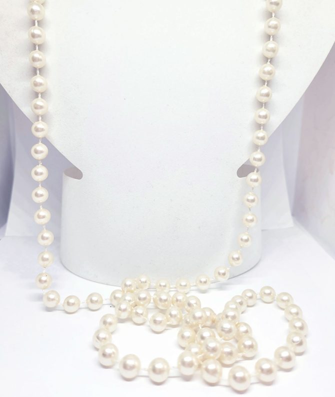 Pearl cream small bead long necklace