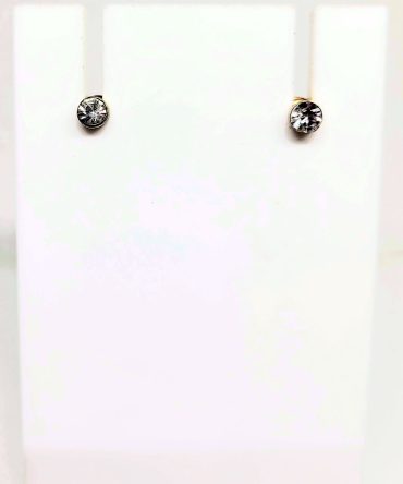Diamante stud round earrings