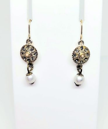 Gold disc pearl earrings vintage
