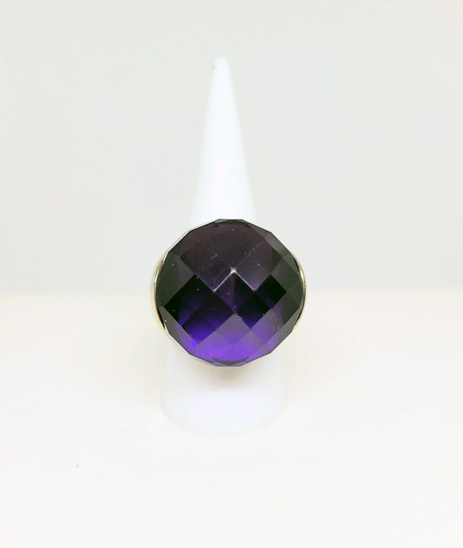 Dark purple large gold ring