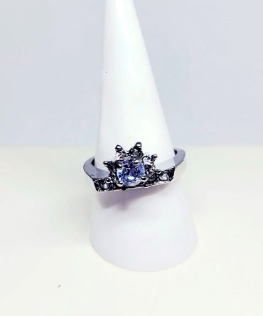 Clear 5 stone and cluster silver  ring