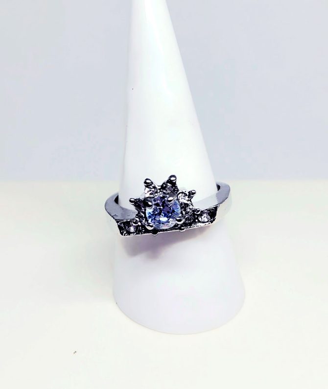 Clear 5 stone and cluster silver  ring
