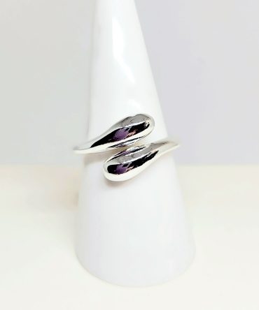 Teardrops silver ring