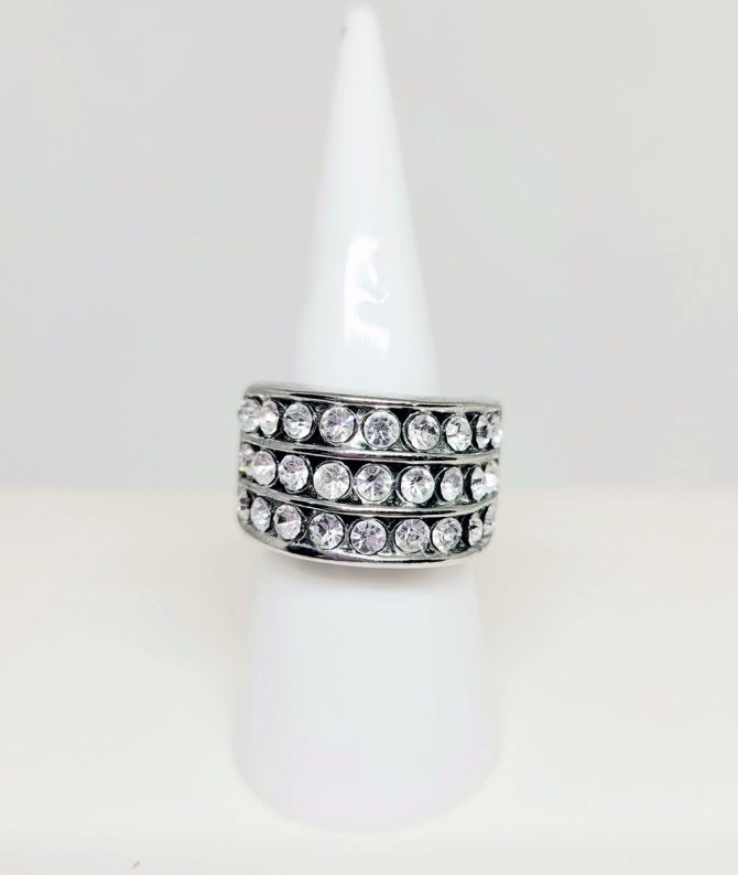 Clear stone 3 band silver ring