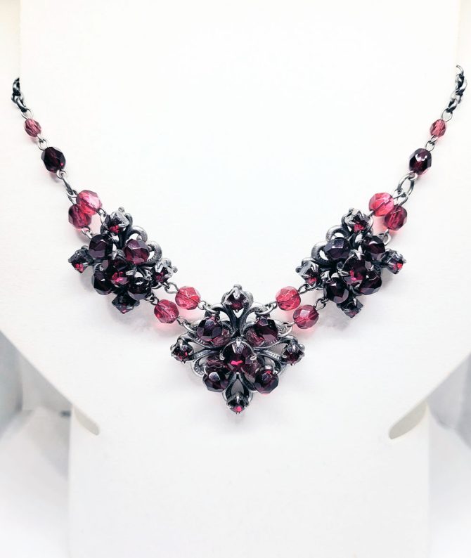 Red gem squares necklace