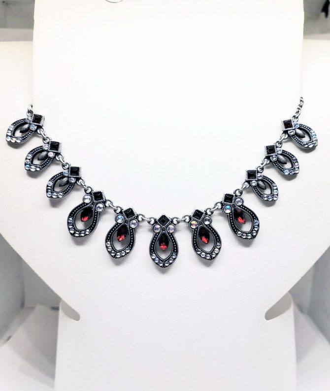 Red gem loop necklace