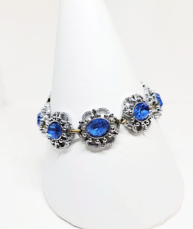Blue oval stone bracelet vintage