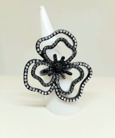 Black diamante open flower ring