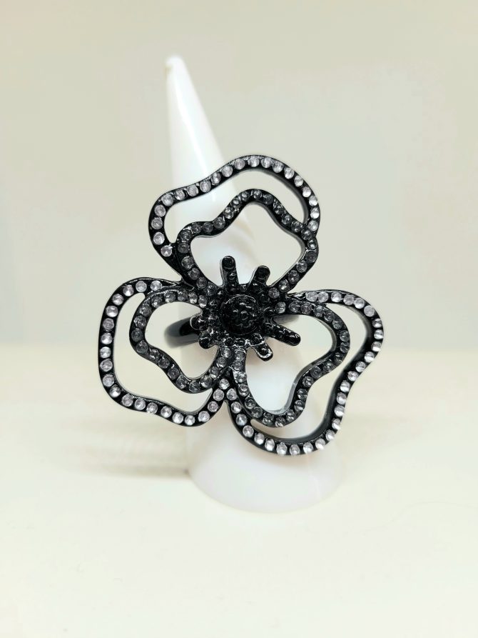 Black diamante open flower ring
