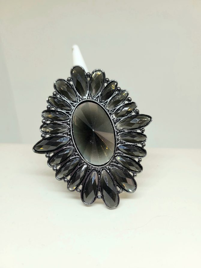 Black large oval flower ring