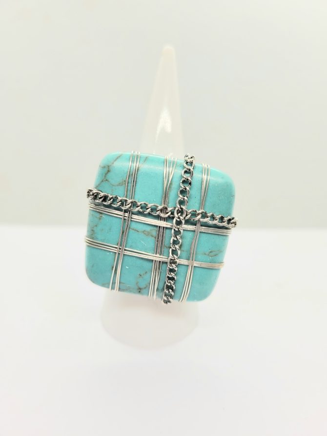 Blue square chain ring