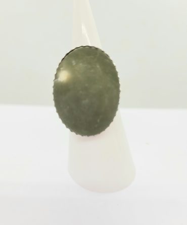 Green matt stone ring