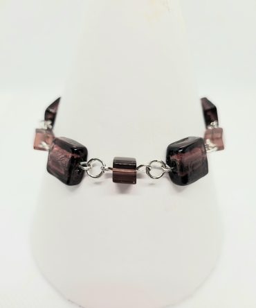 Cube purple bead bracelet