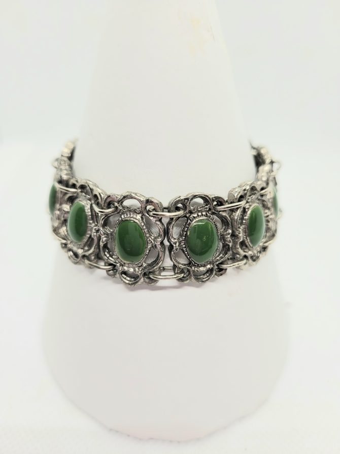 Green silver oval bracelet