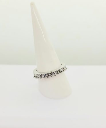 Crystal silver band ring