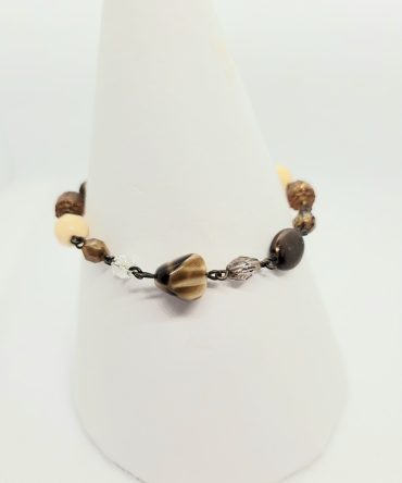 Brown cream bead bracelet