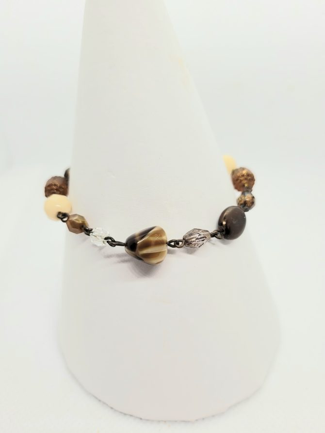 Brown cream bead bracelet