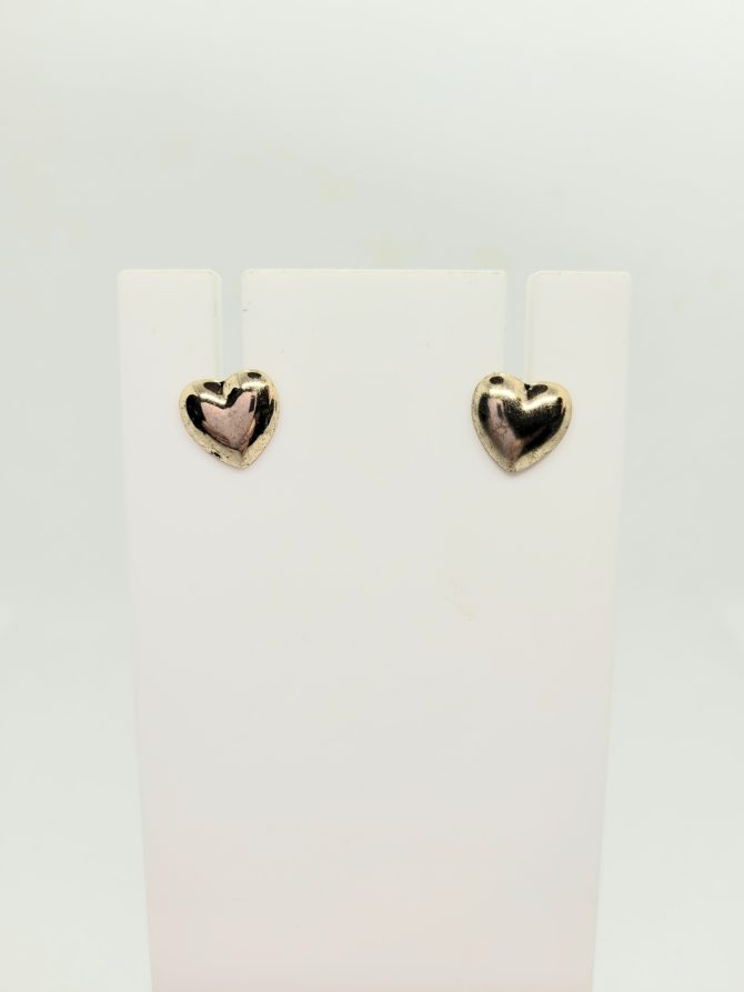 Gold heart studs