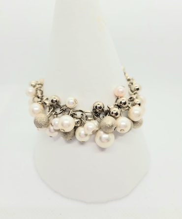 Multi pearl bracelet
