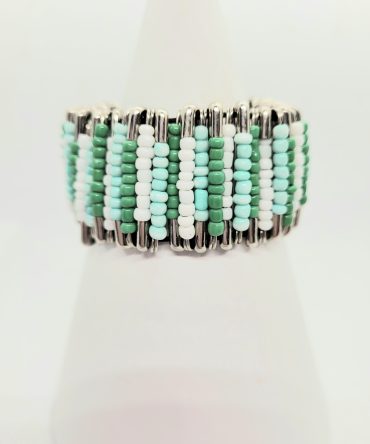 Green white bead bracelet