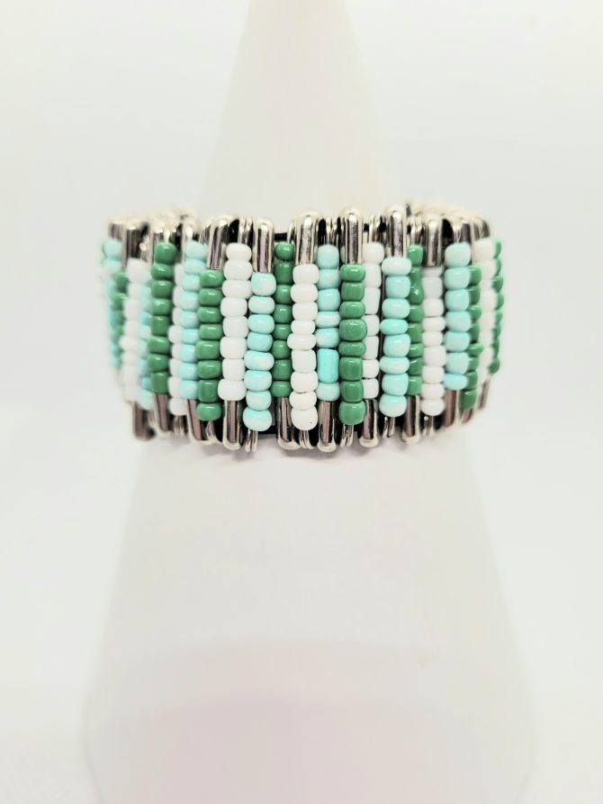 Green white bead bracelet