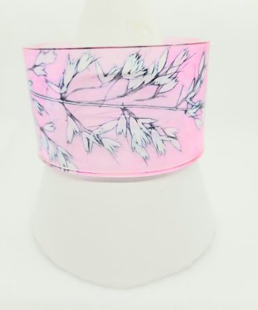 Bangle pink leaf detail