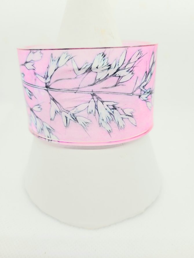 Bangle pink leaf detail