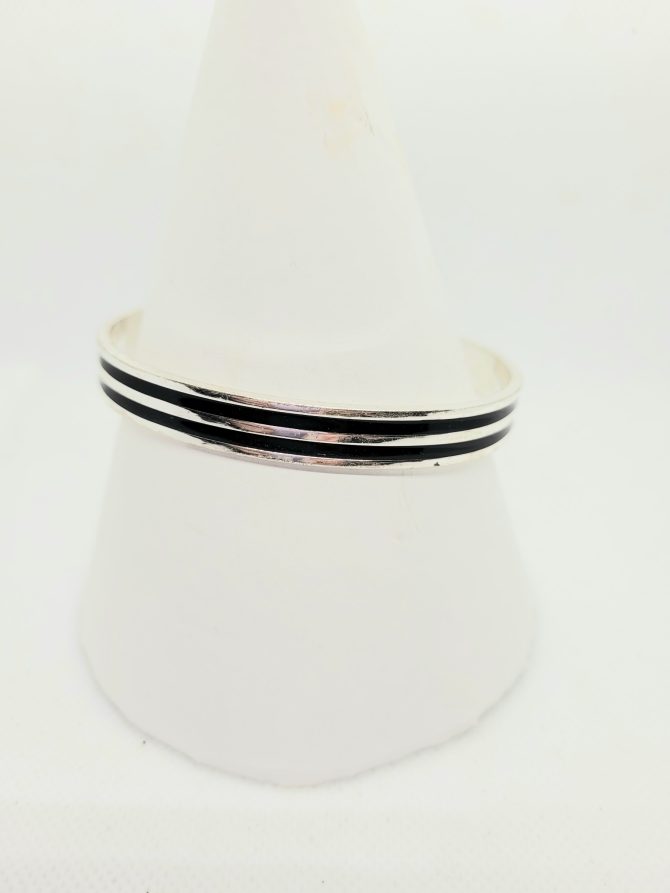 Black silver stripe bangle