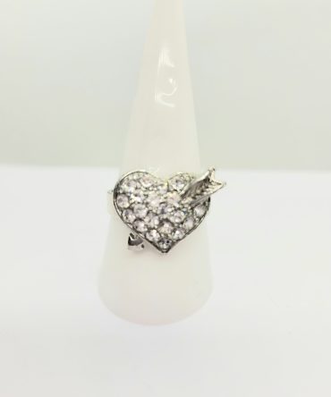 Diamante heart ring