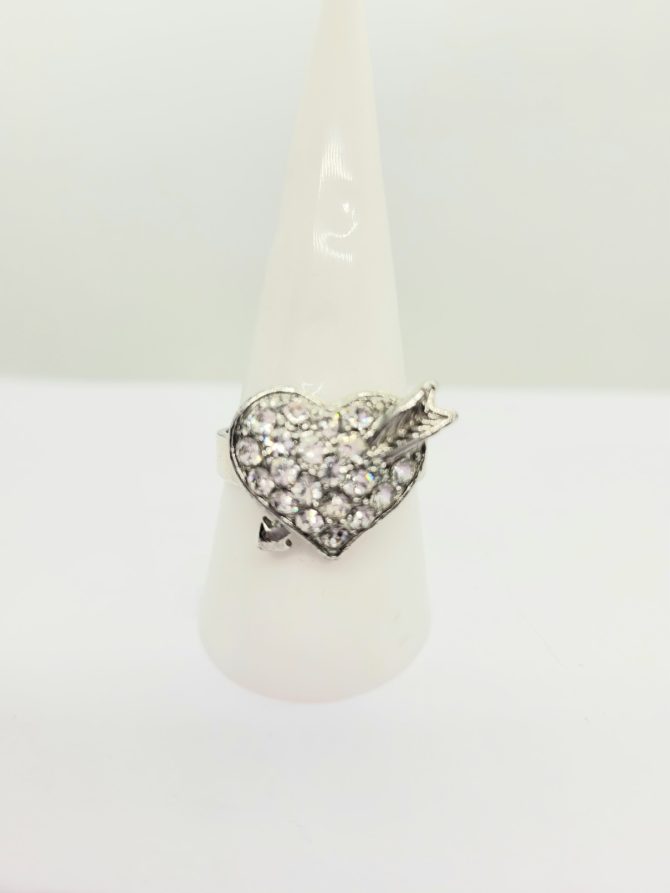 Diamante heart ring
