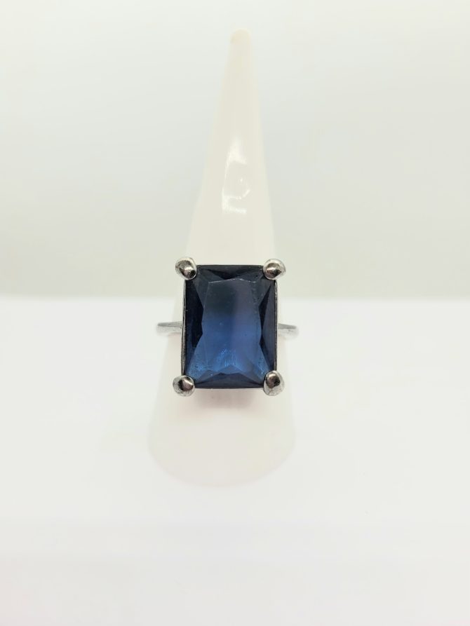 Blue oblong gem ring vintage