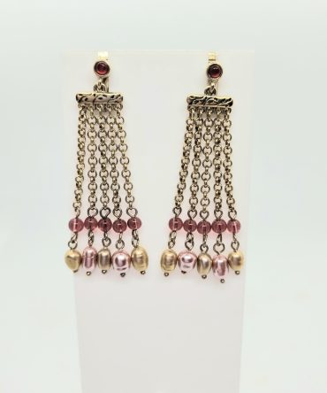 Gold and pink pearl earrings vintage ( clip on)