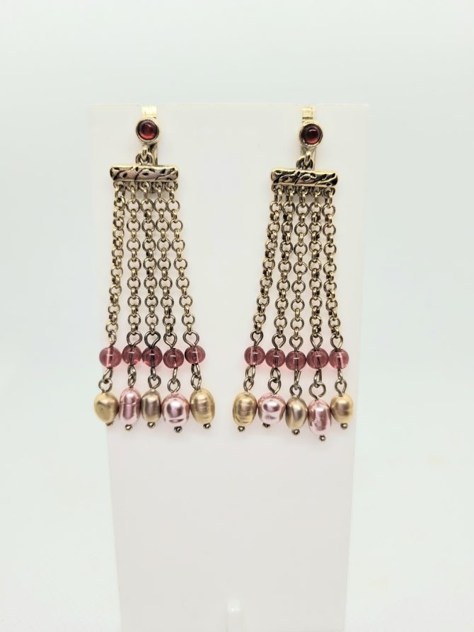 Gold and pink pearl earrings vintage ( clip on)