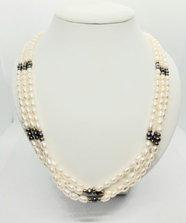Pearl triple strand necklace vintage