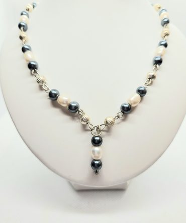 Blue white pearl necklace