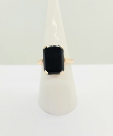 Black small oblong ring