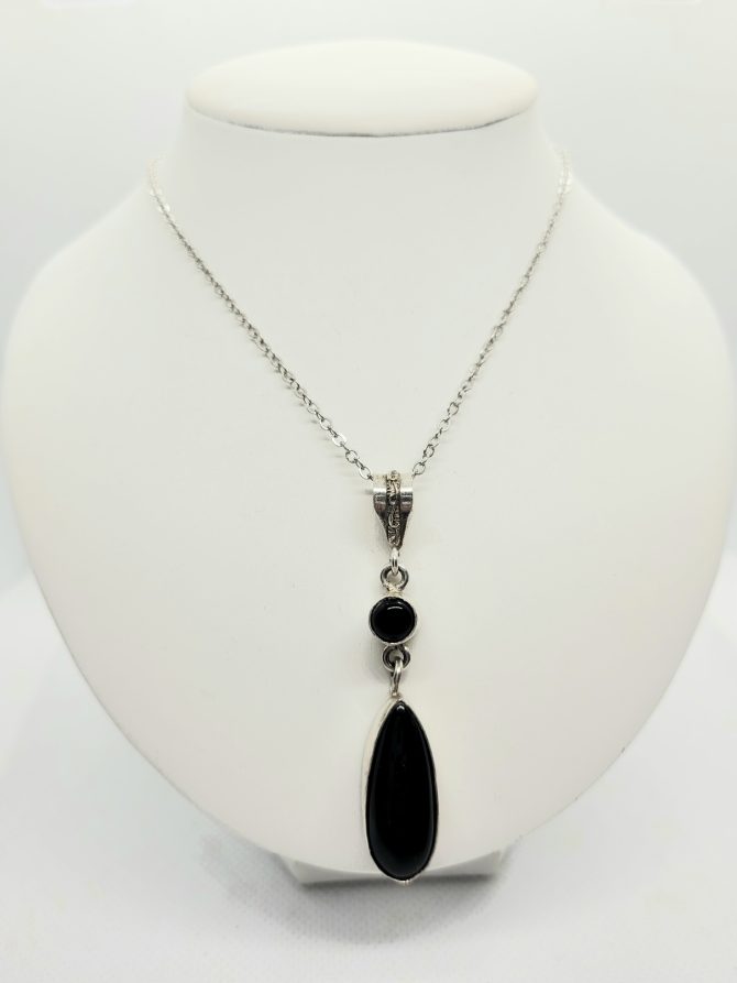 Black bead drop necklace