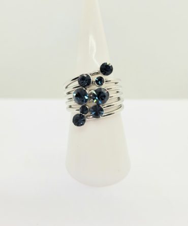 Blue 8 gem silver ring