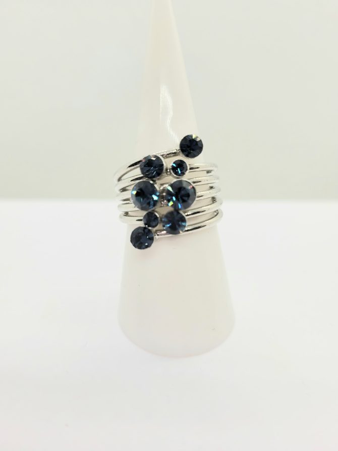 Blue 8 gem silver ring