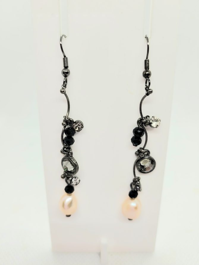 Crystal pearl drop earrings