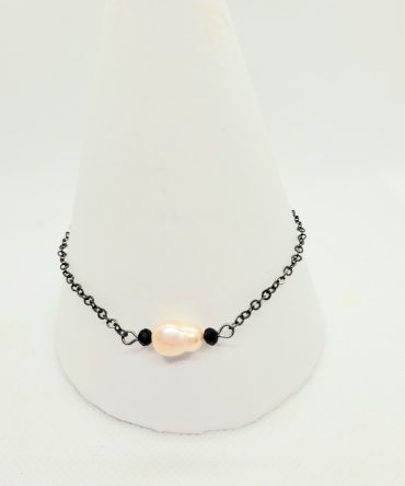Single pearl bracelet